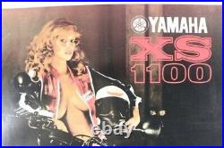 AFFICHE POSTER ATELIER MOTO YAMAHA XS 1100 CALENDRIER de GARAGE 1978 PIN UP SEXY