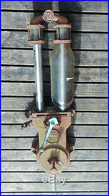 Ancienne pompe à essence CPD SURENES 1930, loft, usine, vintage, industriel, moto