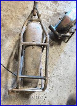 Cadre reservoir garde boue moto collection années 20 30 monet goyon 175 250 350