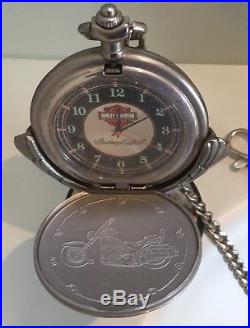 HARLEY-DAVIDSON Montre gousset Collector's Pocket Watch on a stand Franklin Mint