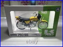 Kit de collection réplique de moto Kawasaki 750-Ss échelle 1/12 détaillé