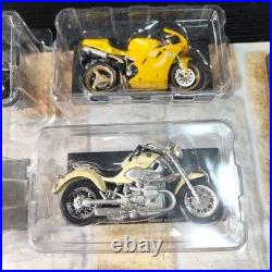 Lot de 16 pièces bihebdomadaires Moto Collection