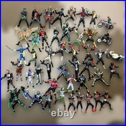 Lot de figurines Kamen Rider de plus de 40 pièces dont des motos de collection