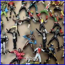 Lot de figurines Kamen Rider de plus de 40 pièces dont des motos de collection