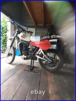 Moto ancienne collection +divers pieces+cadre+pistons carter boite
